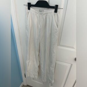 Abercrombie & Fitch white pants